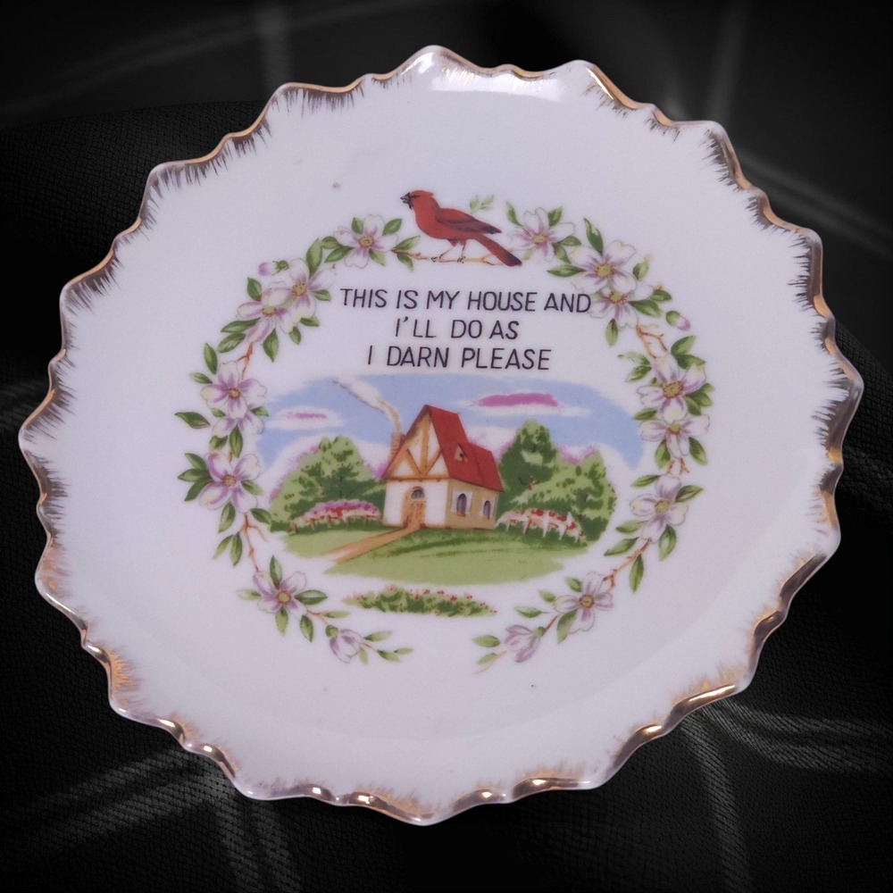 VINTAGE 7" Sassy House Plate "I'll Do As I Darn Please" Cardinal Bird Japan Wall
